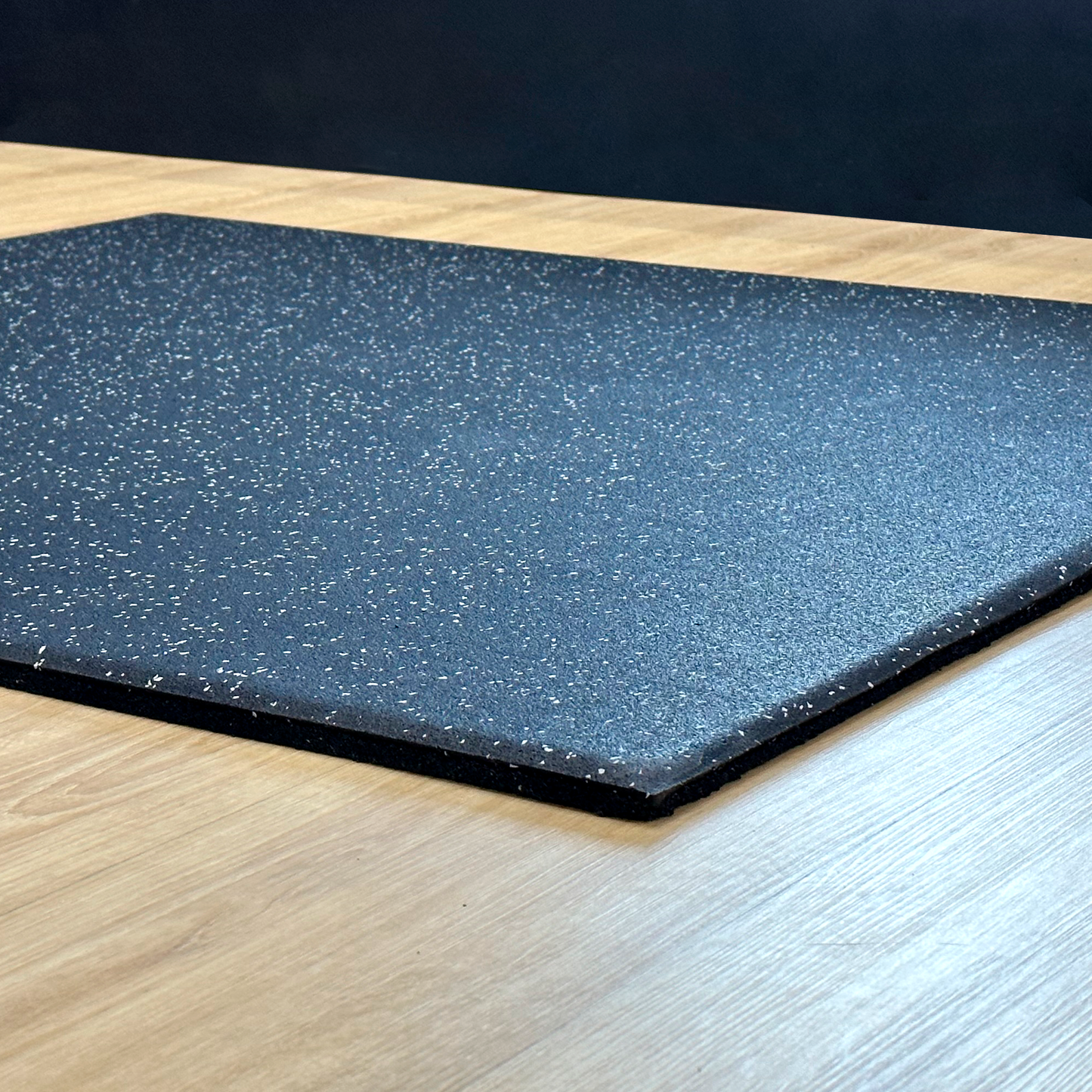 PISO EPDM ALTO TRAFICO - NEGRO CON CHISPAS BLANCAS