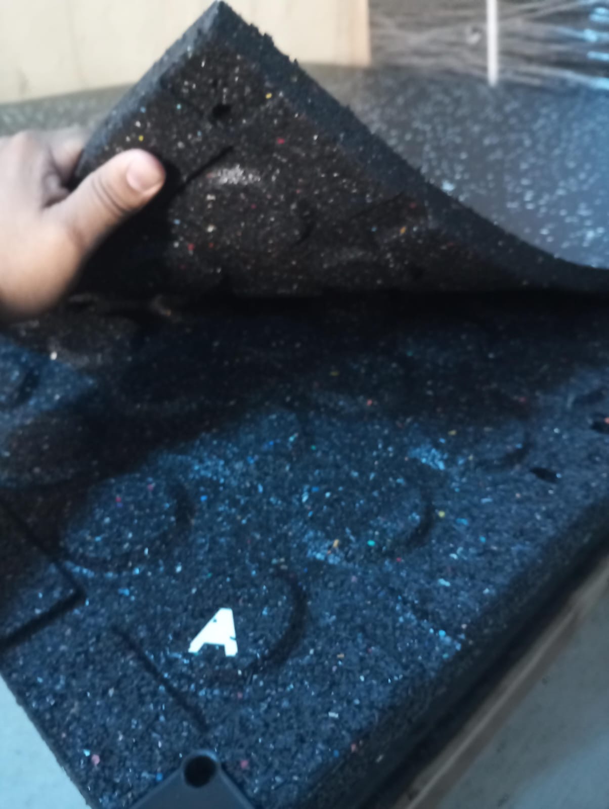 PISO EPDM ALTO TRAFICO  - NEGRO CON CHISPAS BLANCAS